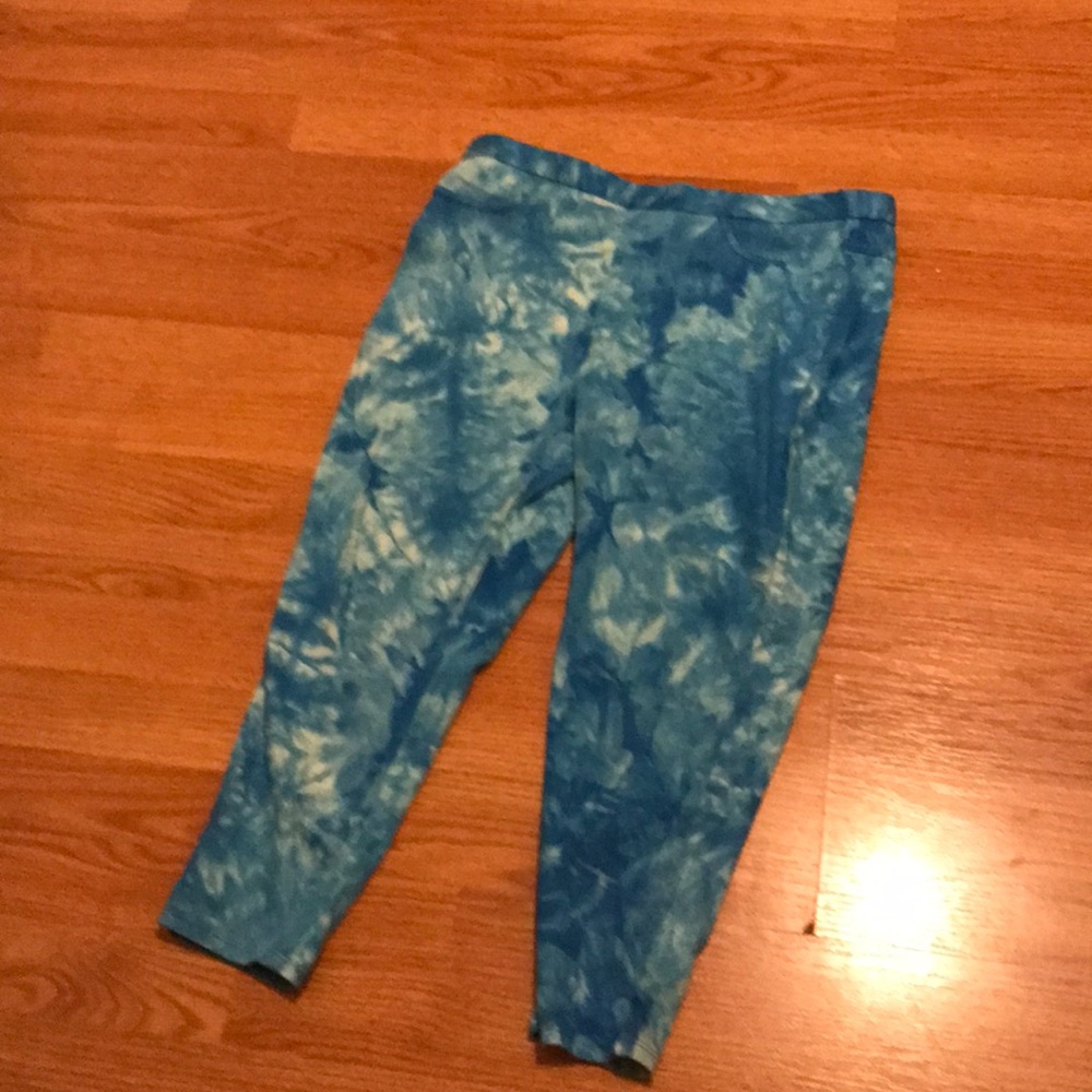 Blue tie-dye Capri